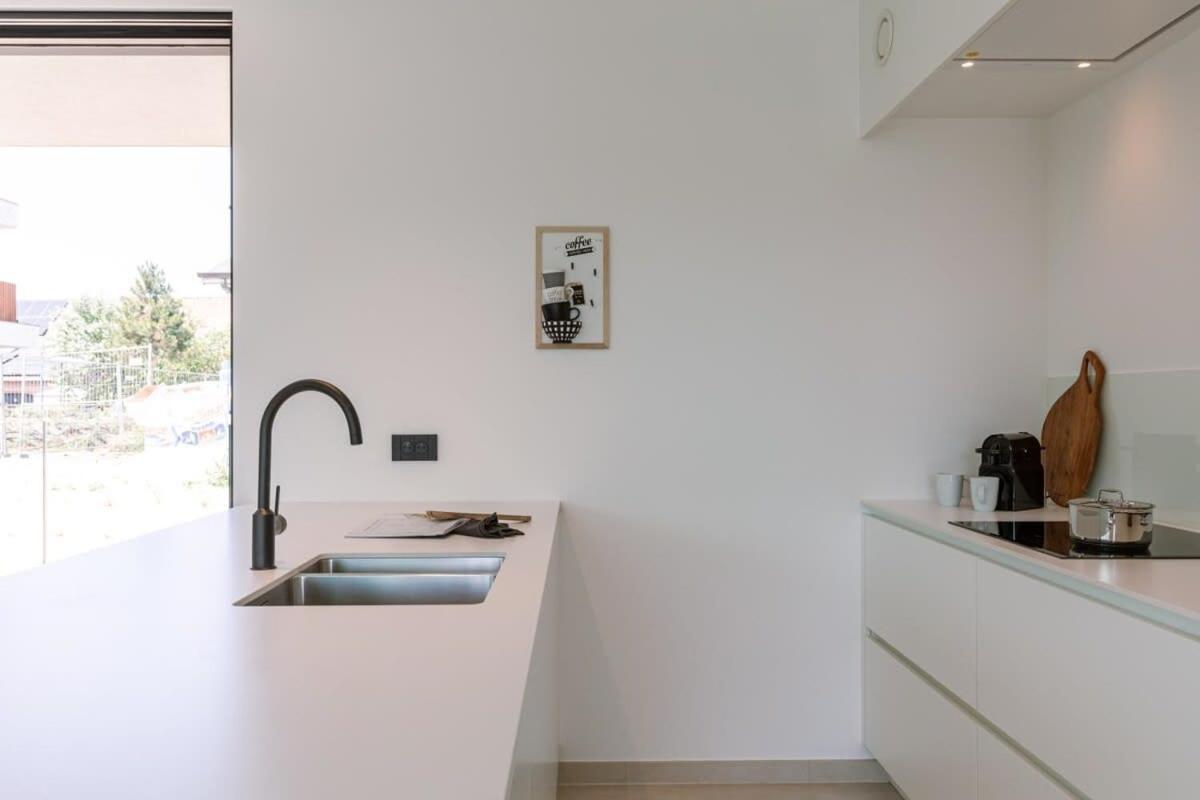 New, Luxurious And Modern Apartment With Private Parking Koksijde Exterior foto