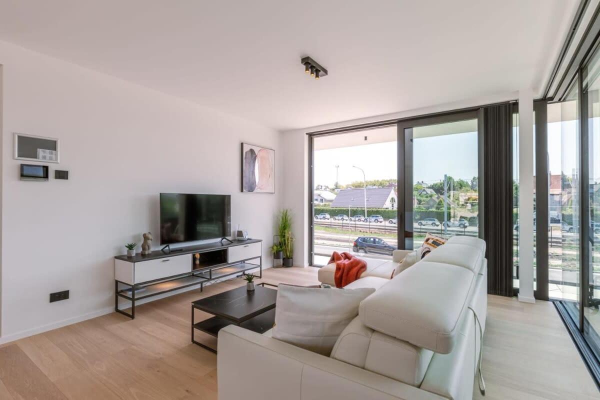 New, Luxurious And Modern Apartment With Private Parking Koksijde Exterior foto